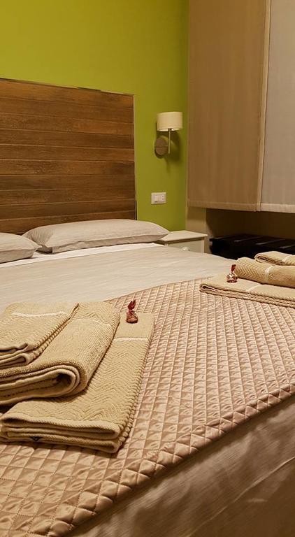 B&B Via Veneto 克罗托内 外观 照片